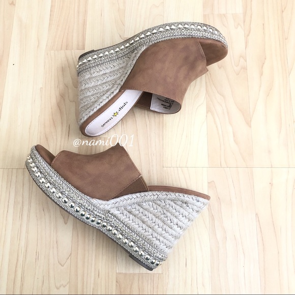 Seven Dials Brown Wedges - Picture 3 of 6